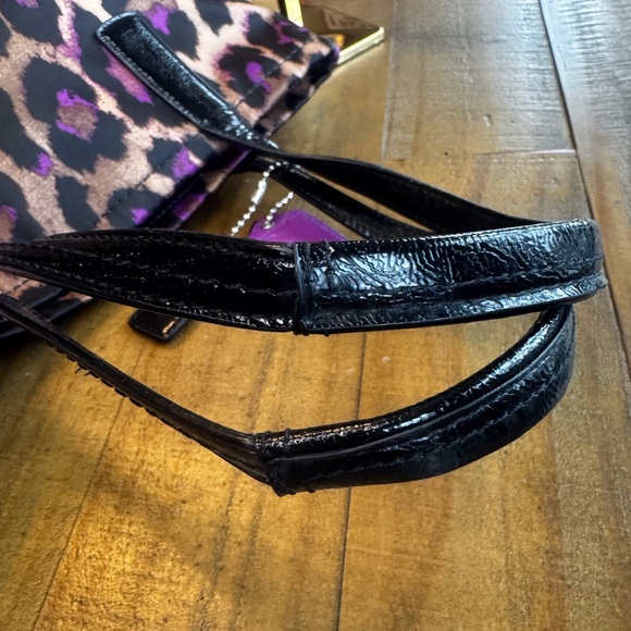 COACH CHEETA PURPLE PRINT HANDBAG. USED ONCE OR TWICE. IN PRISTINE CONDITION! - Picture 6 of 15